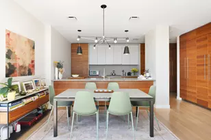 21-21 31st St, New York City, NY 11105 - Photo 8