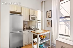 170 E 94th St, New York City, NY 10128 - Photo 4