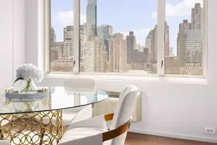 130 W 67th St, New York City, NY 10023 - Photo 4