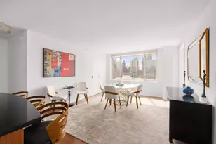 130 W 67th St, New York City, NY 10023 - Photo 2