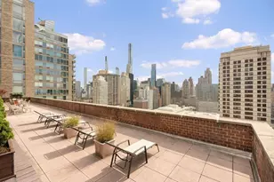 130 W 67th St, New York City, NY 10023 - Photo 14