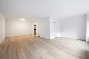 321 E 48th St, New York City, NY 10017 - Photo 8