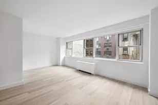321 E 48th St, New York City, NY 10017 - Photo 6