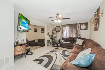 100 Marisa Circle, New York City, NY 10309 - Photo 24
