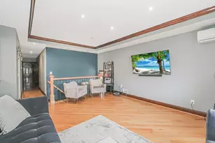 100 Marisa Cir, New York City, NY 10309 - Photo 8