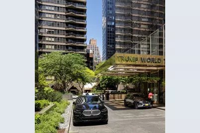 845 United Nations Plaza #57B, New York, NY 10017 - Photo 10