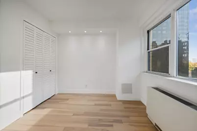 321 E 48th Street #11F, New York City, NY 10017 - Photo 8