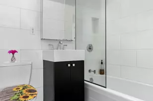 201 W 70th St, New York City, NY 10023 - Photo 8