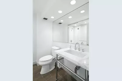 238 W 11th Street, New York City, NY 10014 - Photo 10