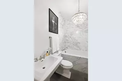 238 W 11th Street, New York City, NY 10014 - Photo 8