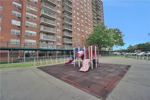 2475 W 16th St, New York City, NY 11214 - Photo 14