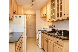 2475 W 16th St, New York City, NY 11214 - Photo 8