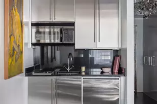 9 Barrow St, New York City, NY 10014 - Photo 4