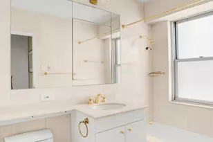 400 E 56th St, New York City, NY 10022 - Photo 10