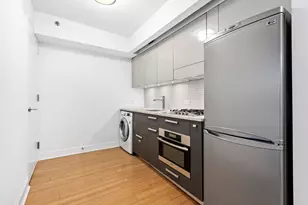 505 W 47th St, New York City, NY 10036 - Photo 4