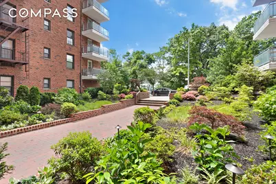 9511 Shore Road #606, New York City, NY 11209 - Photo 14