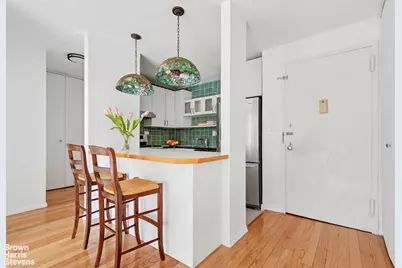 130 W 67th Street #9J, New York City, NY 10023 - Photo 4