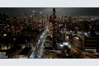 300 E 59th Street #3506, New York City, NY 10022 - Photo 12