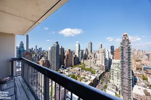 300 E 59th St, New York City, NY 10022 - Photo 8