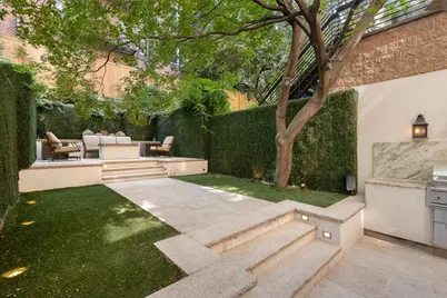 518 E 89th Street, New York City, NY 10128 - Photo 2