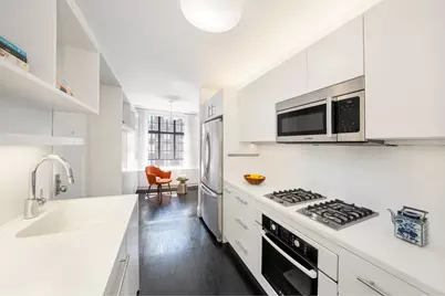 325 E 72nd Street #C12, New York City, NY 10021 - Photo 4