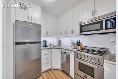 301 E 62nd Street #12B, New York City, NY 10065 - Photo 6