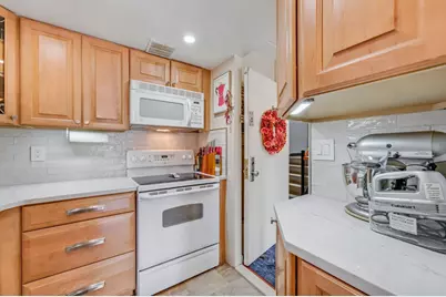 9977 Shore Road #11D, New York City, NY 11209 - Photo 4