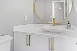 167 E 61st St, New York City, NY 10065 - Photo 4