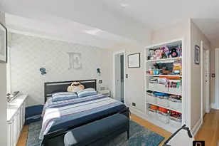 240 E 55th St, New York City, NY 10022 - Photo 16