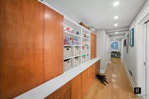 240 E 55th St, New York City, NY 10022 - Photo 10