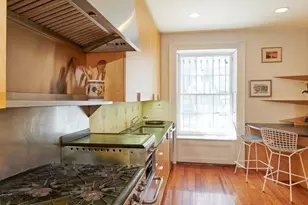 225 E 62nd St, New York City, NY 10065 - Photo 4