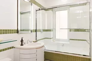 225 E 62nd St, New York City, NY 10065 - Photo 14