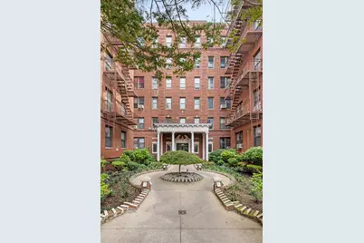 657 E 26th Street #5T, Brooklyn, NY 11210 - Photo 8