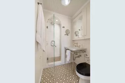 1 5th Avenue #12H, New York, NY 10003 - Photo 12