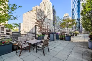 205 W 57th St, New York City, NY 10019 - Photo 10