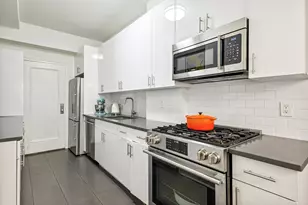 242 E 19th St, New York City, NY 10003 - Photo 4