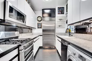 58 W 58th St, New York City, NY 10019 - Photo 6