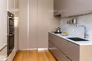 124 W 23rd St, New York City, NY 10011 - Photo 4