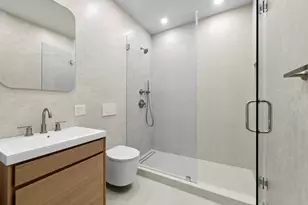 184 Hawthorne St, New York City, NY 11225 - Photo 6