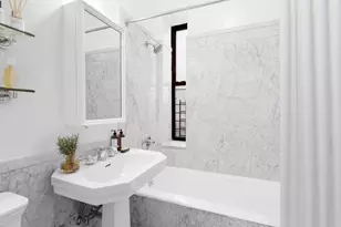 310 W 97th St, New York City, NY 10025 - Photo 8