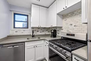 579 W 215th St, New York City, NY 10034 - Photo 6