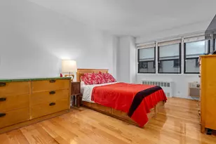 579 W 215th St, New York City, NY 10034 - Photo 10