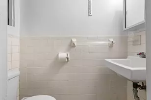 579 W 215th St, New York City, NY 10034 - Photo 16