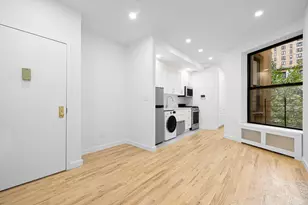 27 W 84th St, New York City, NY 10024 - Photo 2