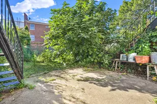 1472 Stickney Pl, New York City, NY 10469 - Photo 12