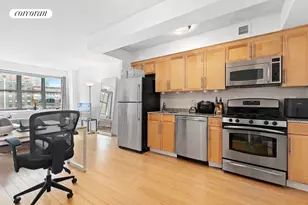 516 W 47th St, New York City, NY 10036 - Photo 1