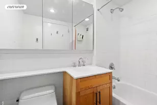 516 W 47th St, New York City, NY 10036 - Photo 4
