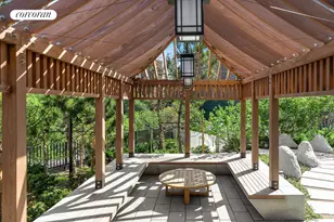 252 South St, New York City, NY 10002 - Photo 10