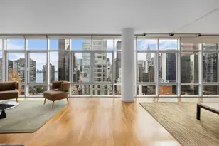 310 E 53rd St, New York City, NY 10022 - Photo 2