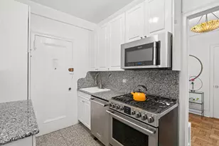 305 W 86th St, New York City, NY 10024 - Photo 4